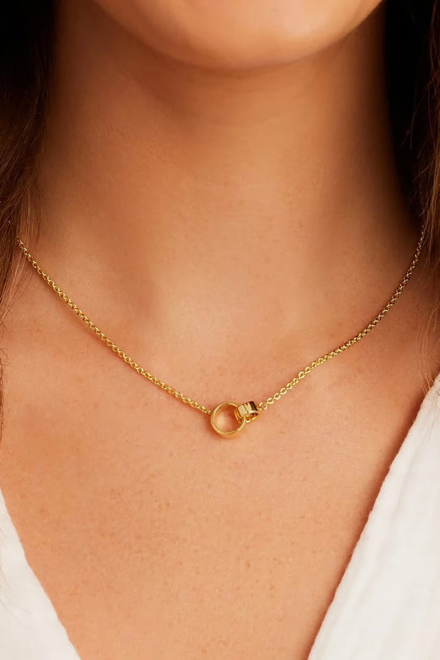 ROSE INTERLOCKING NECKLACE- GOLD