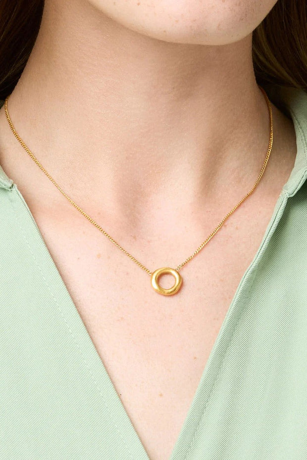 WAVE CIRCLE DELICATE NECKLACE- GLD