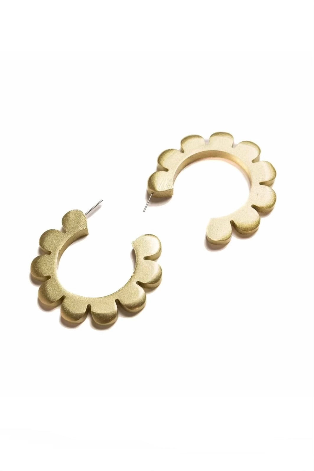 GOLD FLOWER OUTLINE HOOPS