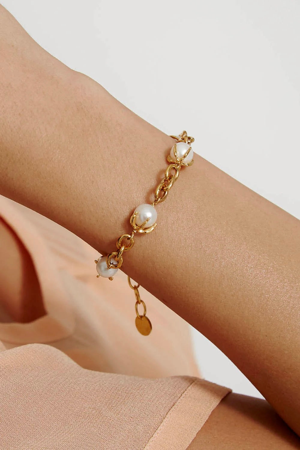 LARK CHAIN BRACELET- WHT PEARL