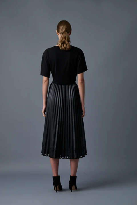 PLEATS TO MEET YOU VEGAN LEATHER SKIRT